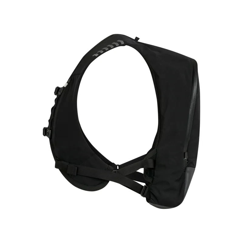 Rapha Pro Team Lightweight Backpack in Black-2