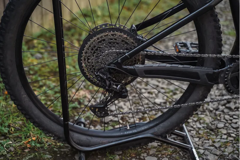 EX HIRE TREK Powerfly+ 6 Gen 5 800Wh Electric Mountain Bike in Sunburst and Dark Star-7