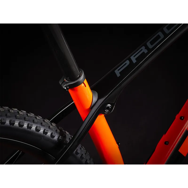 TREK Procaliber 9.7 XC Mountain Bike in Roarange Orange and Smoke-9