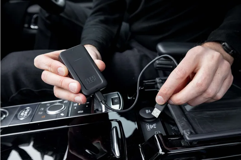 Quad Lock Wireless Carplay Adaptor-1