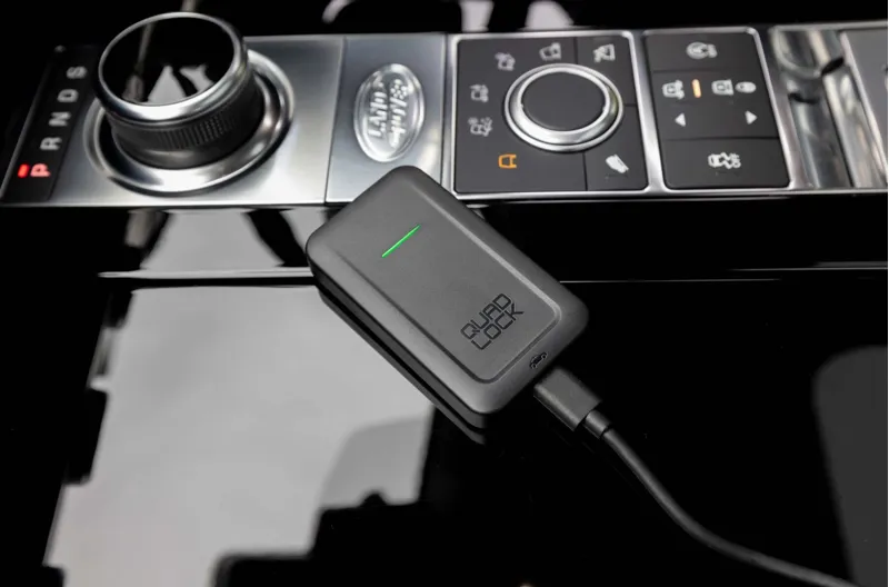 Quad Lock Wireless Carplay Adaptor-2