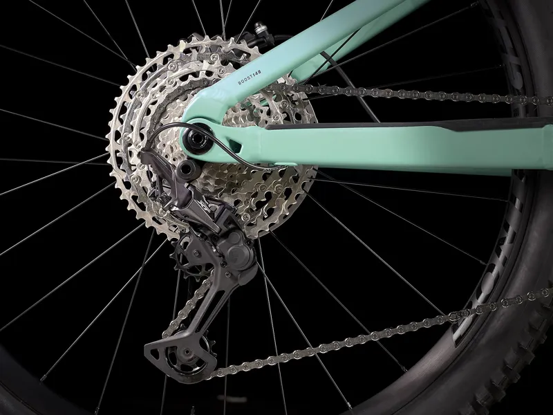 TREK Rail 7 Gen 3 625Wh Full Suspension Electric Mountain Bike in Matte Blue Sage-4