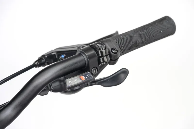 Ridgeback Dimension 24 inch Kids Bike in Racer Red-12