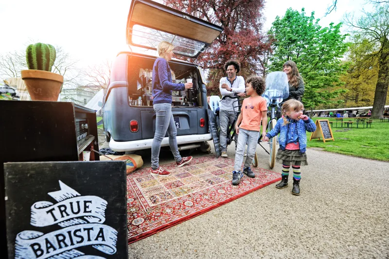 Urban Iki TA-KE Rear Child Seat with Frame Mount in Bincho Black-4