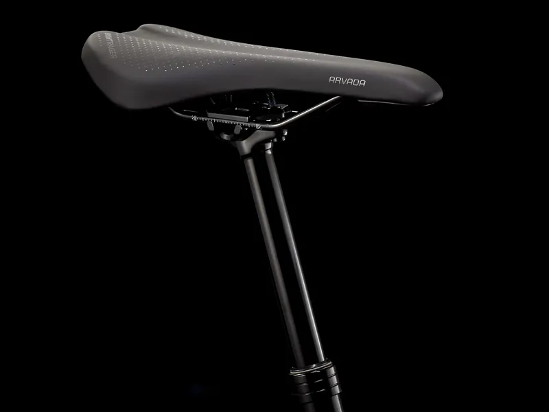 TREK Remedy 7 Full Suspension Mountain Bike in Crimson-8