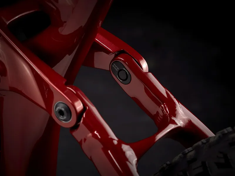 TREK Remedy 7 Full Suspension Mountain Bike in Crimson-2