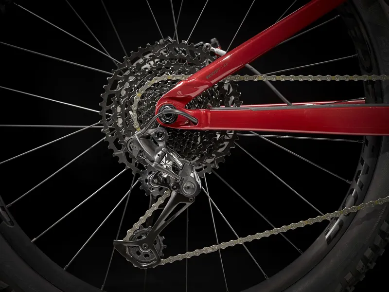 TREK Remedy 7 Full Suspension Mountain Bike in Crimson-7