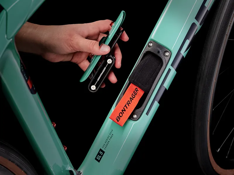 TREK Domane SL 5 Gen 4 Road Bike in Blue Sage-3