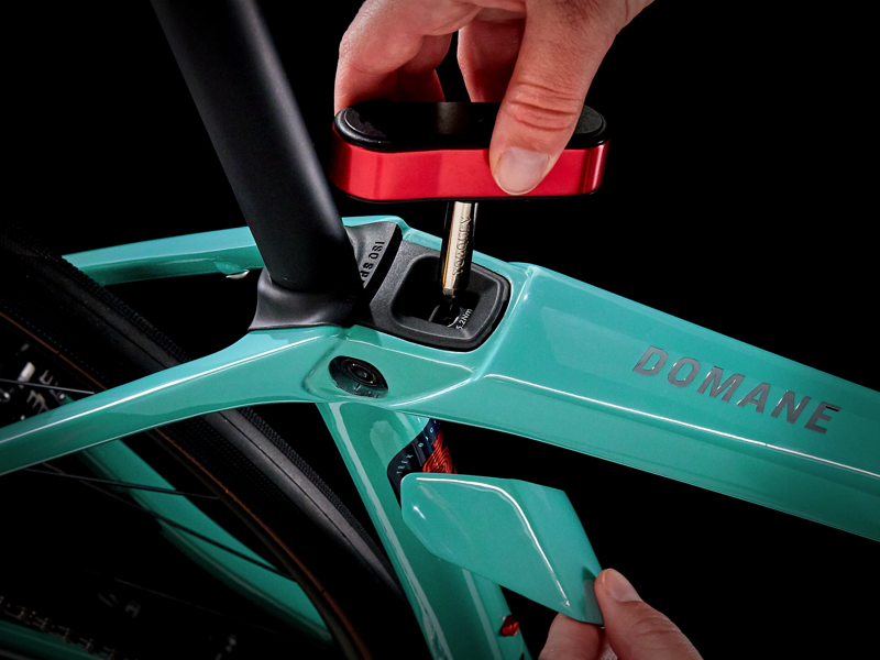 TREK Domane SL 5 Gen 4 Road Bike in Blue Sage-7