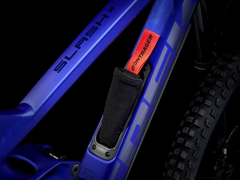 TREK Slash 8 Full Suspension Mountain Bike in Hex Blue TREK Slash 8 Full Suspension Mountain Bike in Hex Blue
