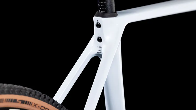 Cube Cross Race C:62 Race Cyclocross Bike in Polarwhite and Blue-3