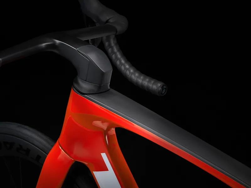 TREK Madone SLR 7 Gen 7 Road Race Bike in Viper Red-5