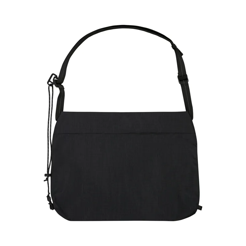 Rapha Tech Musette in Black-1